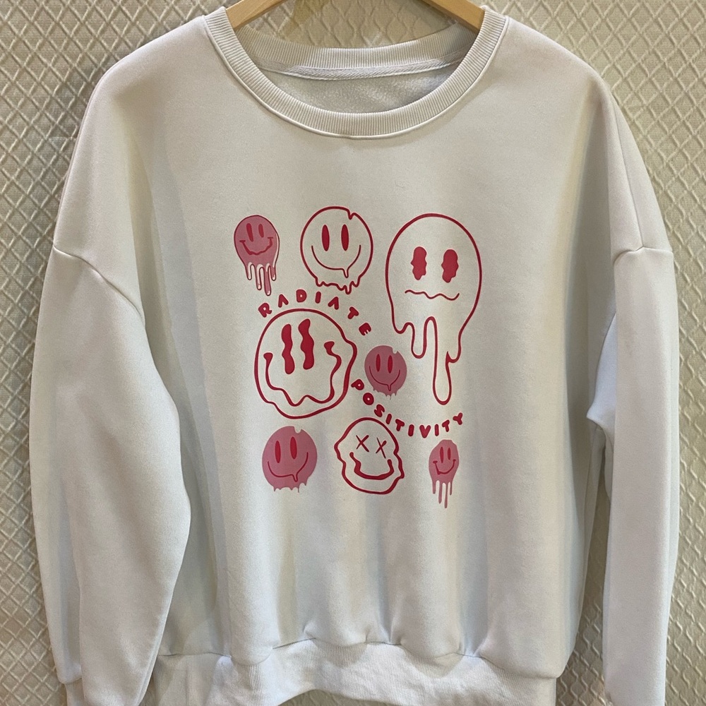 SHEIN White Crewneck Sweatshirt with Pink Smiley/Emoji Graphic. Very Gently Used
